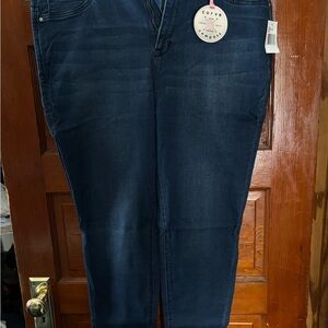 Blue Skinny Jeans with Smooth Finish